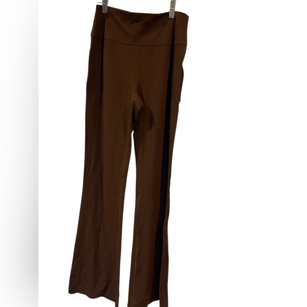 39. NWT Lululemon groove nulu HR flare pants LAVA CAKE Size 8